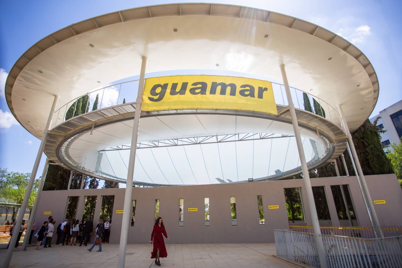 La plaza climatizada de la Cartuja abrirá en pruebas en dos meses